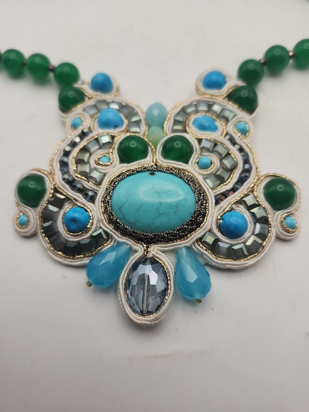 ZENZII Jade Green Beaded Faux Turquoise Howlite Look Crystal Bib Necklace 21in
